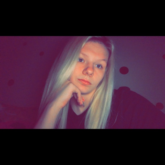 Meet your Posher, Alana - Picture 1 of 1